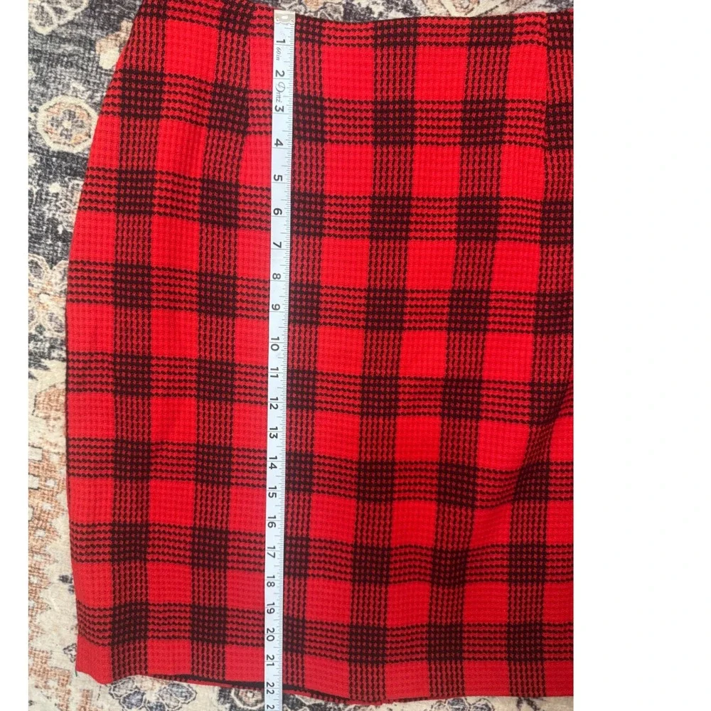 Vintage Focus-2000 Red Black Plaid Wool Skirt Suit Blazer Set Size 10 Retro - Picture 9 of 9